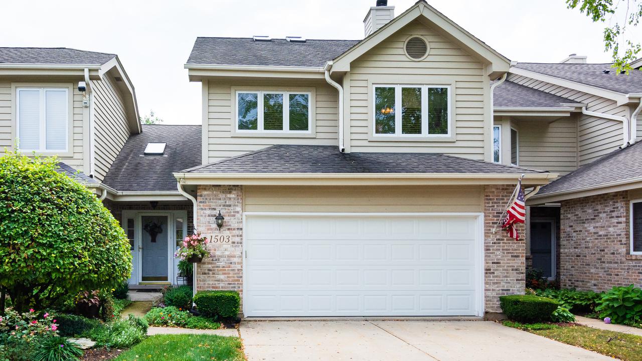 1503 Canterbury Ct., Darien, IL 60561