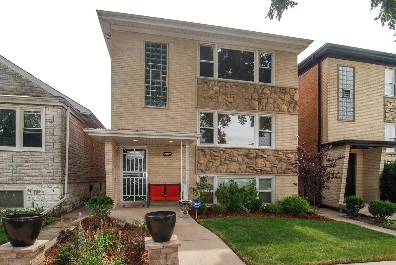 2019 N 72nd Ct., Elmwood Park, IL 60707
