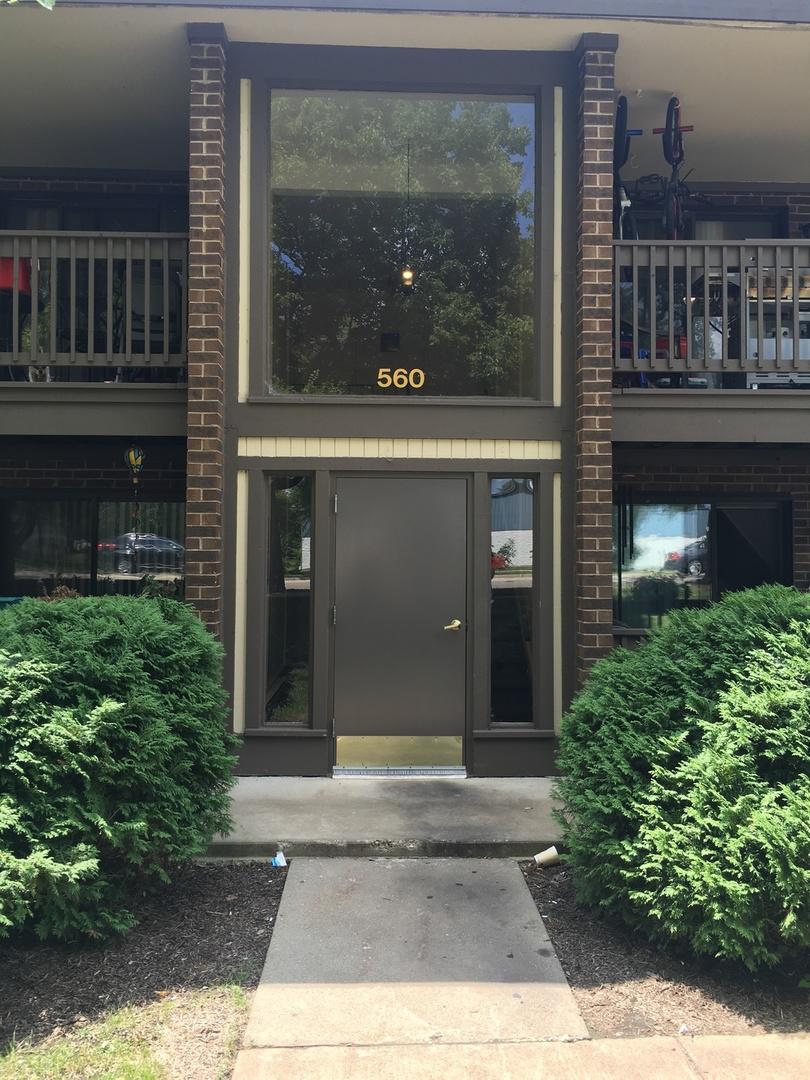 560 Somerset Ln. #7, Crystal Lake, IL 60014