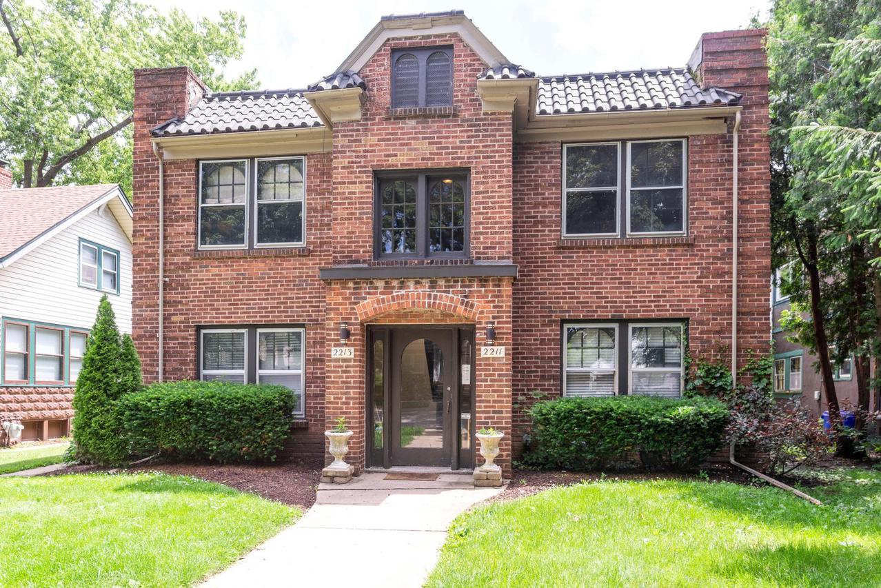 2211 Cumberland St., Rockford, IL 61103