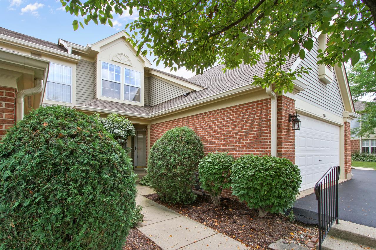 504 Pembrook Ct., Crystal Lake, IL 60014