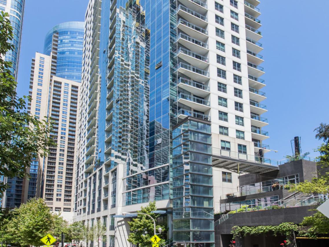 201 N Westshore Dr. #1002, Chicago, IL 60601