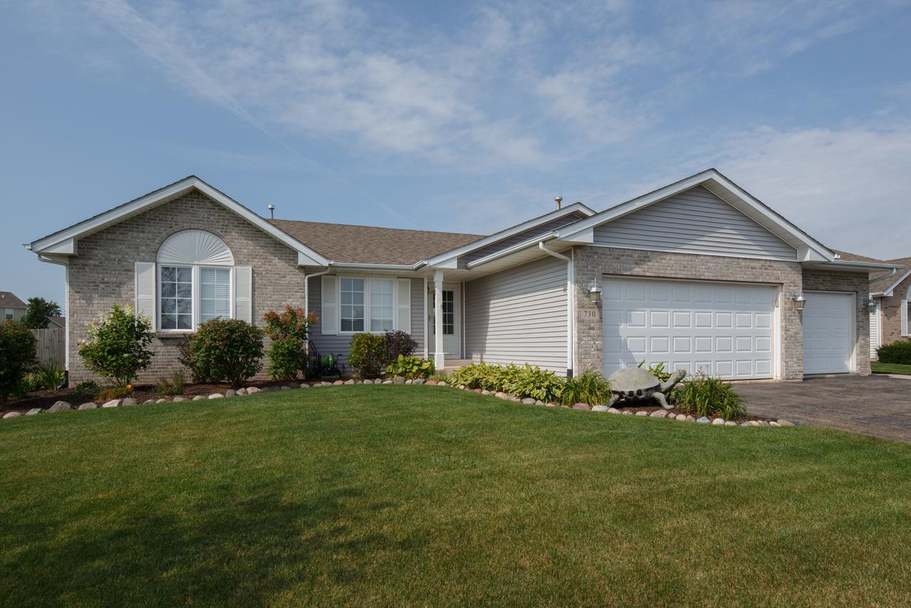 730 Golden Prairie Dr., Davis Junction, IL 61020