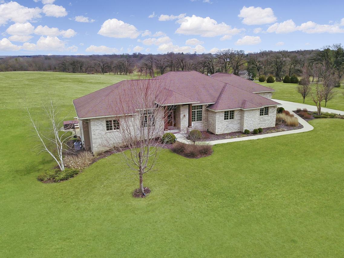 309 N Bolton Rd., Freeport, IL 61032
