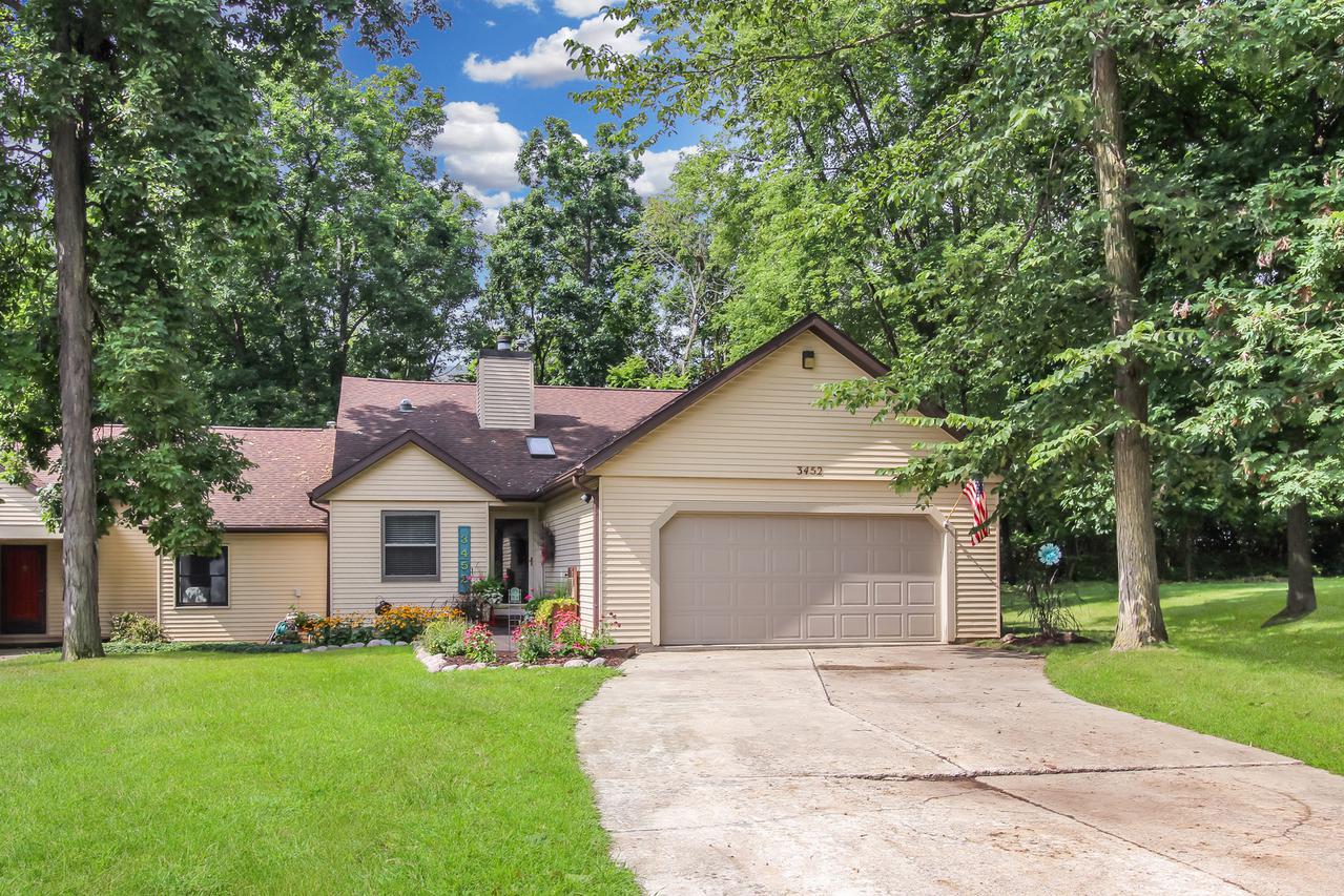 3452 Daren Dr. #2, Freeport, IL 61032