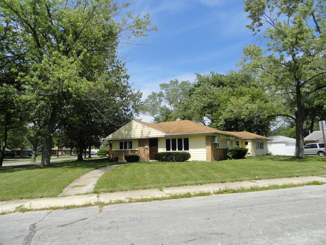 148 Nashua St., Park Forest, IL 60466