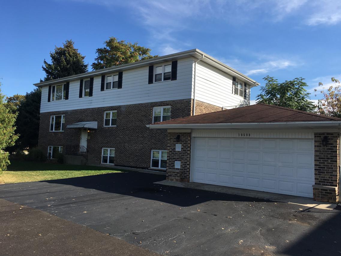 10600 S 82nd Ct., Palos Hills, IL 60465