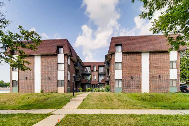 4946 Douglas Rd. #101, Downers Grove, IL 60515