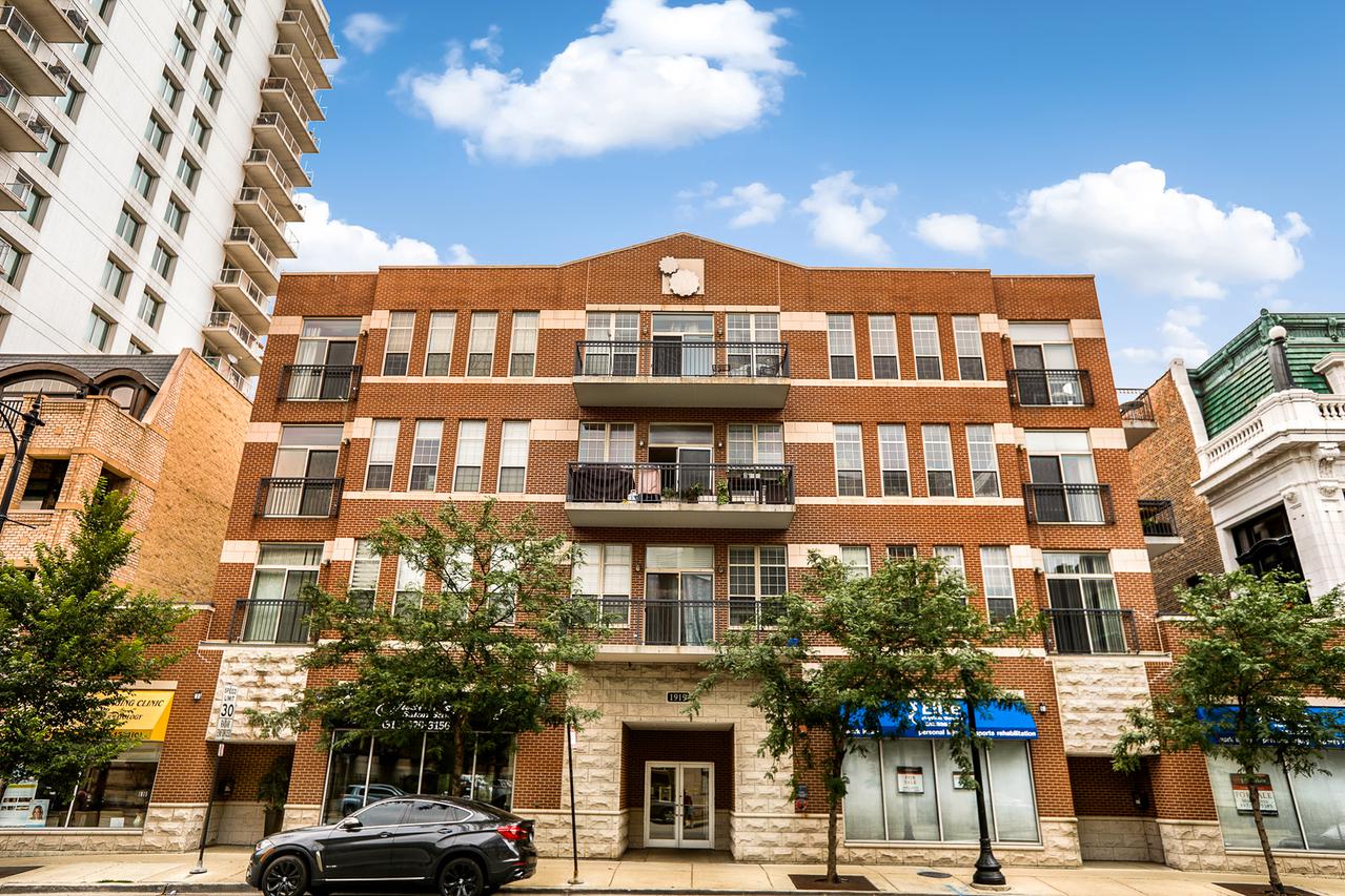 1919 S Michigan Ave. #205, Chicago, IL 60616