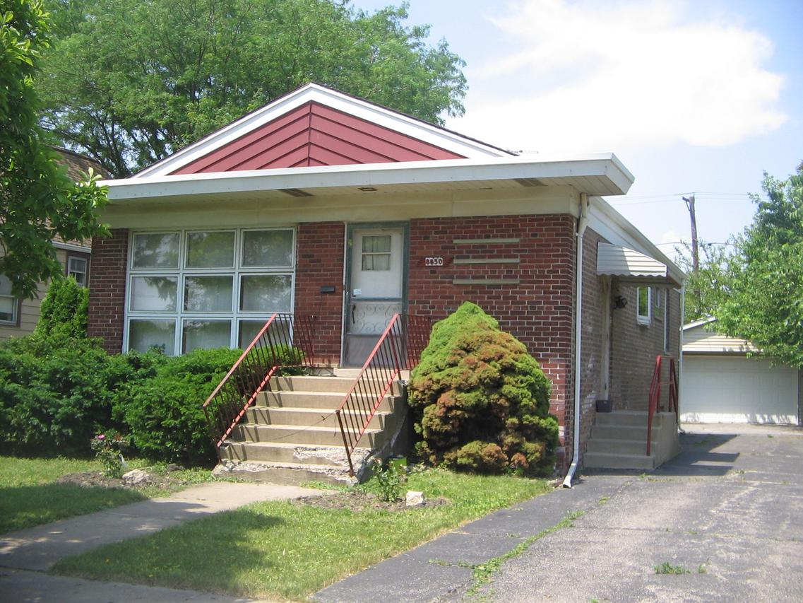 8850 S Troy Ave., Evergreen Park, IL 60805
