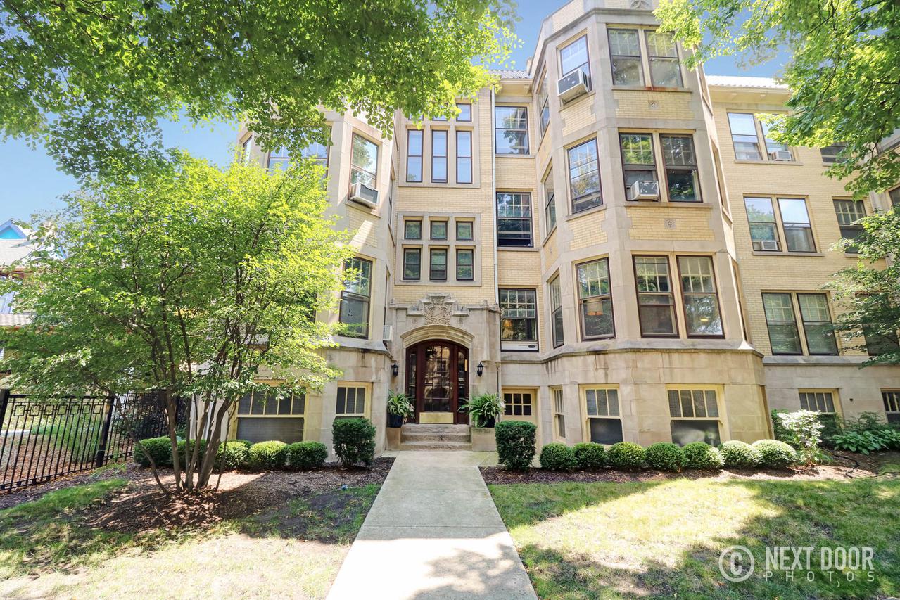346 Wisconsin Ave. #1, Oak Park, IL 60302