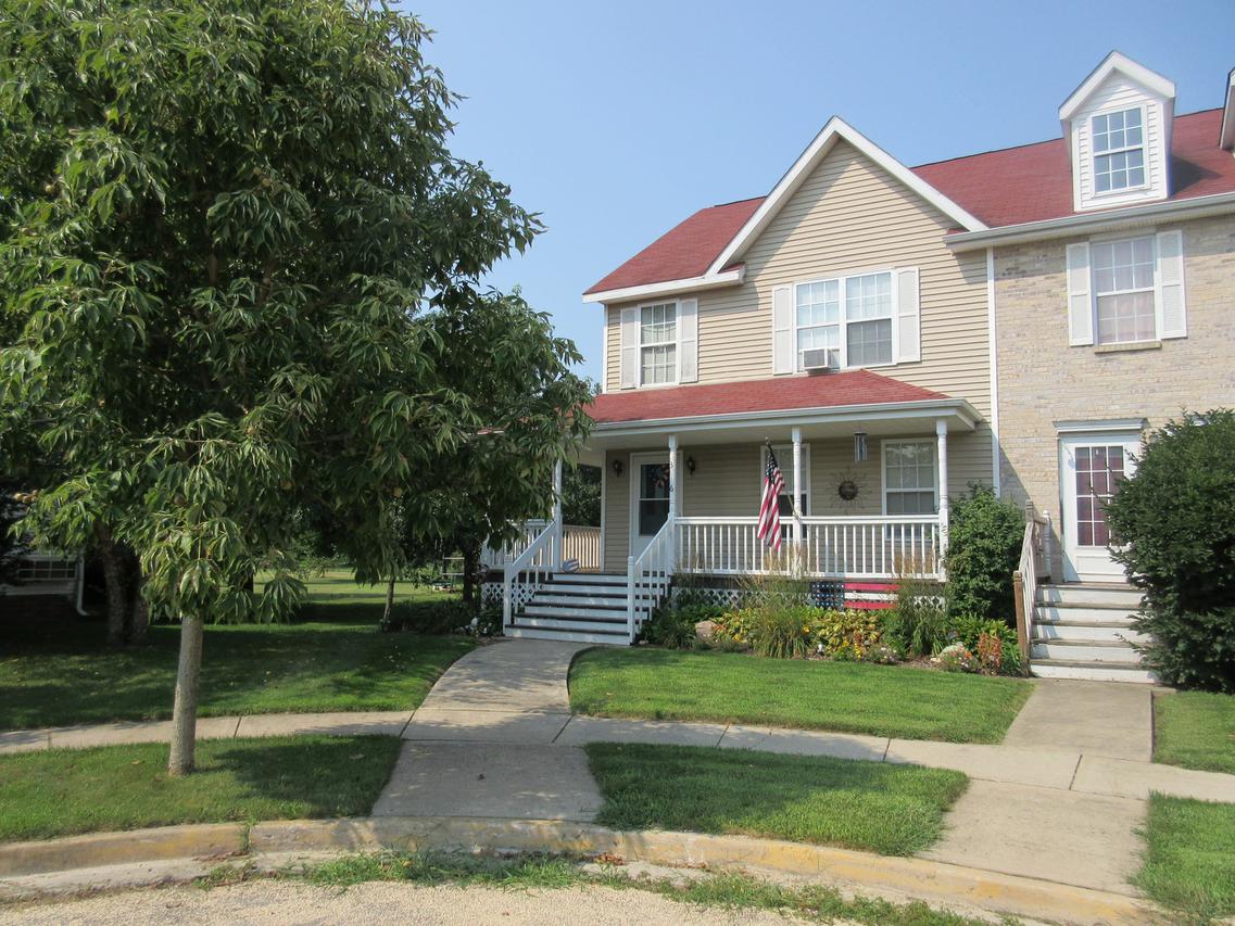 316 8th St. #3, Kirkland, IL 60146