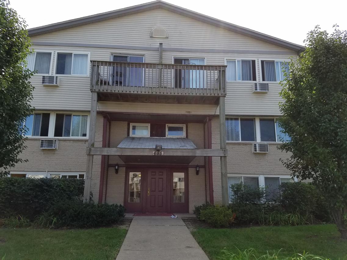 655 Deepwoods Dr. #3L, Mundelein, IL 60060