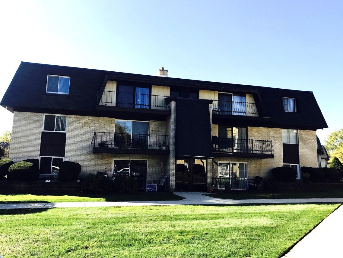 11125 S 84th Ave. #3B, Palos Hills, IL 60465