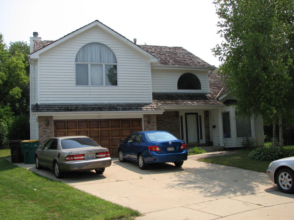 487 Iron Horse Ct., Grayslake, IL 60030