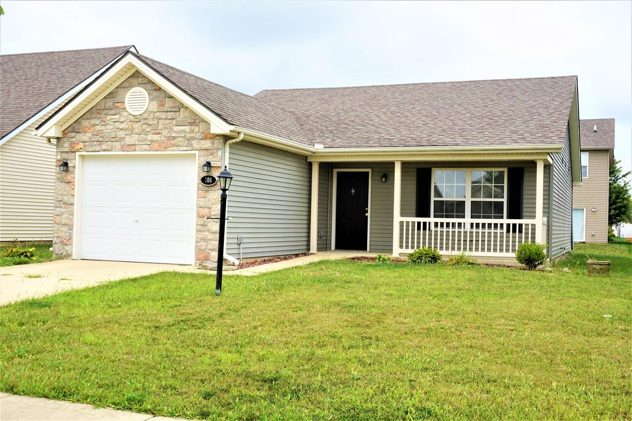 706 Luria Ln., Champaign, IL 61822