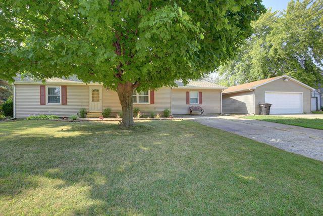 2237 Woodard Ln., St. Joseph, IL 61873
