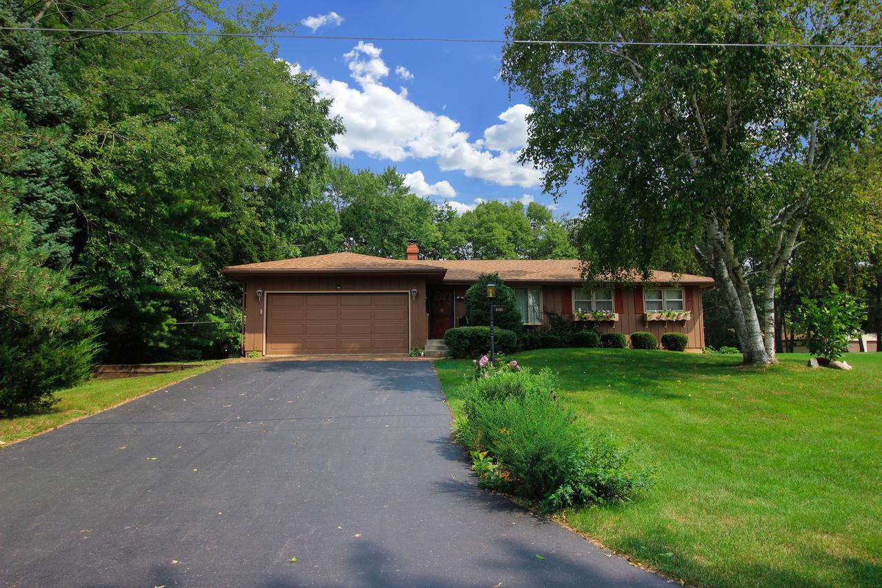 2275 Sunset Dr., Freeport, IL 61032