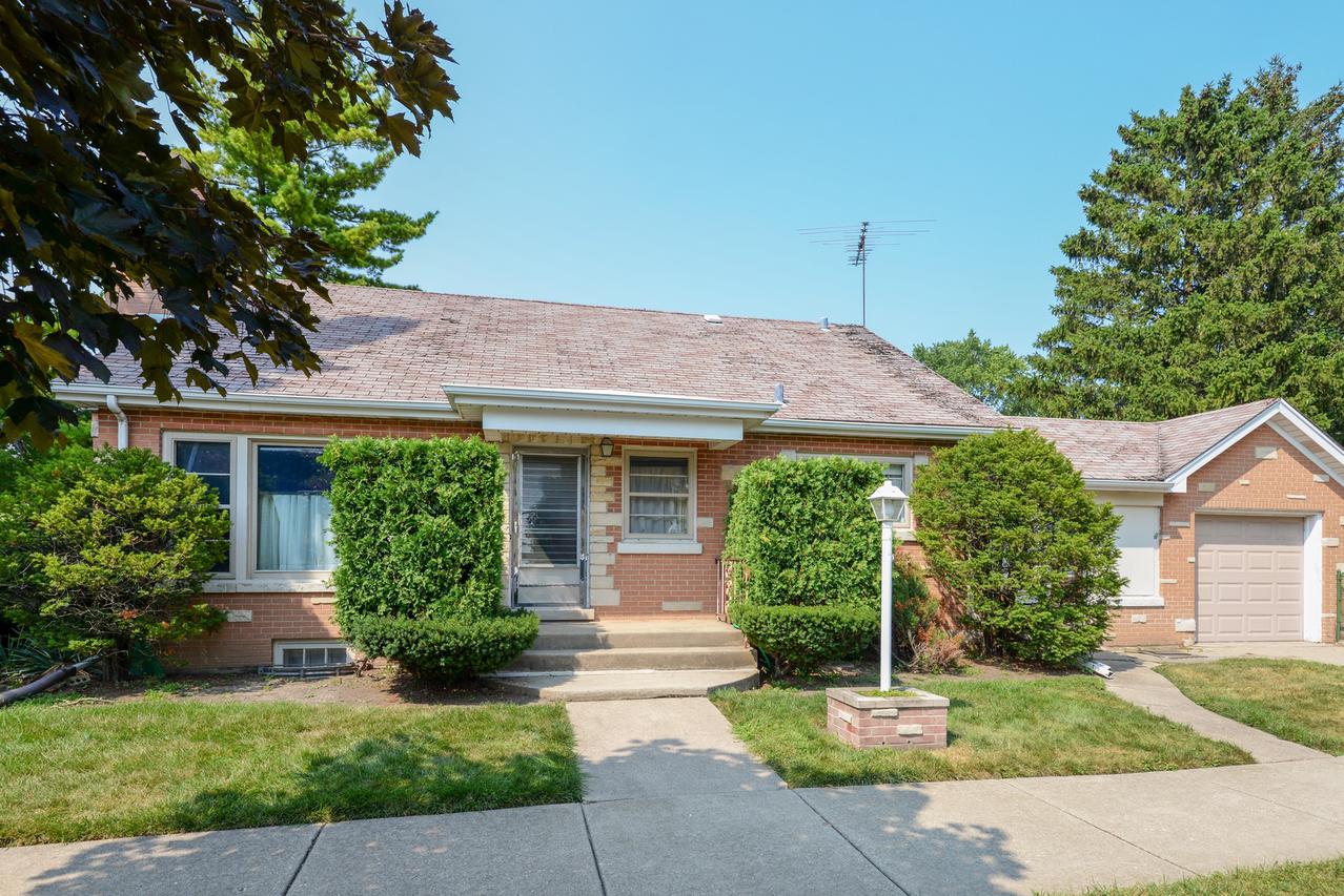 6244 Capulina Ave., Morton Grove, IL 60053