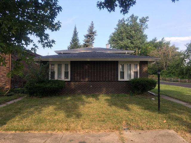 370 Mackinaw Ave., Calumet City, IL 60409
