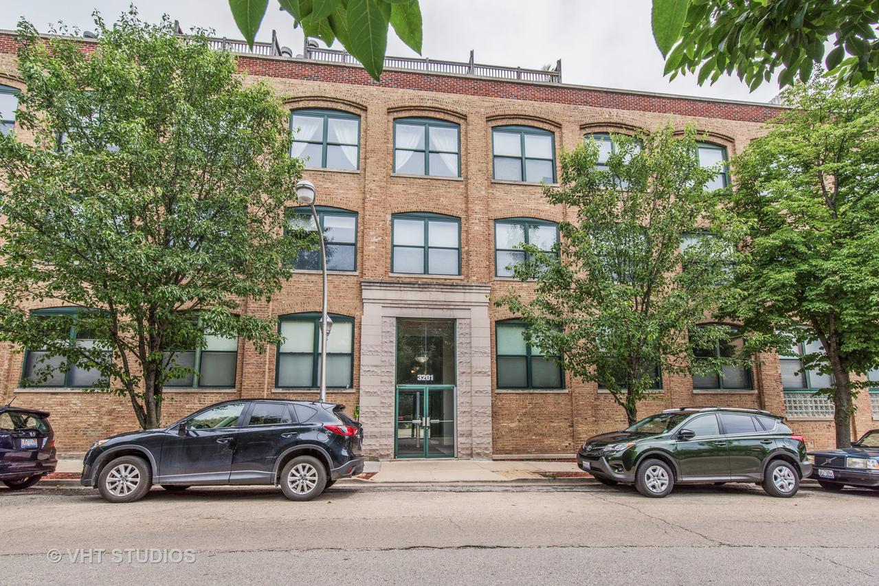 3201 N Ravenswood Ave. #303, Chicago, IL 60657
