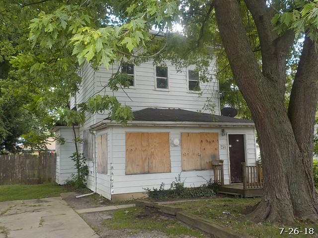 251 High St., Highwood, IL 60040