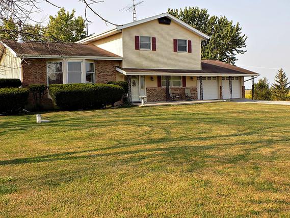 11390 E 3200 North Rd., Blackstone, IL 61313