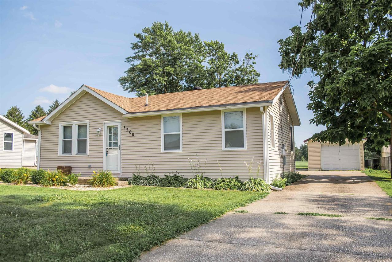 3206 Harrison St., Quincy, IL 62301