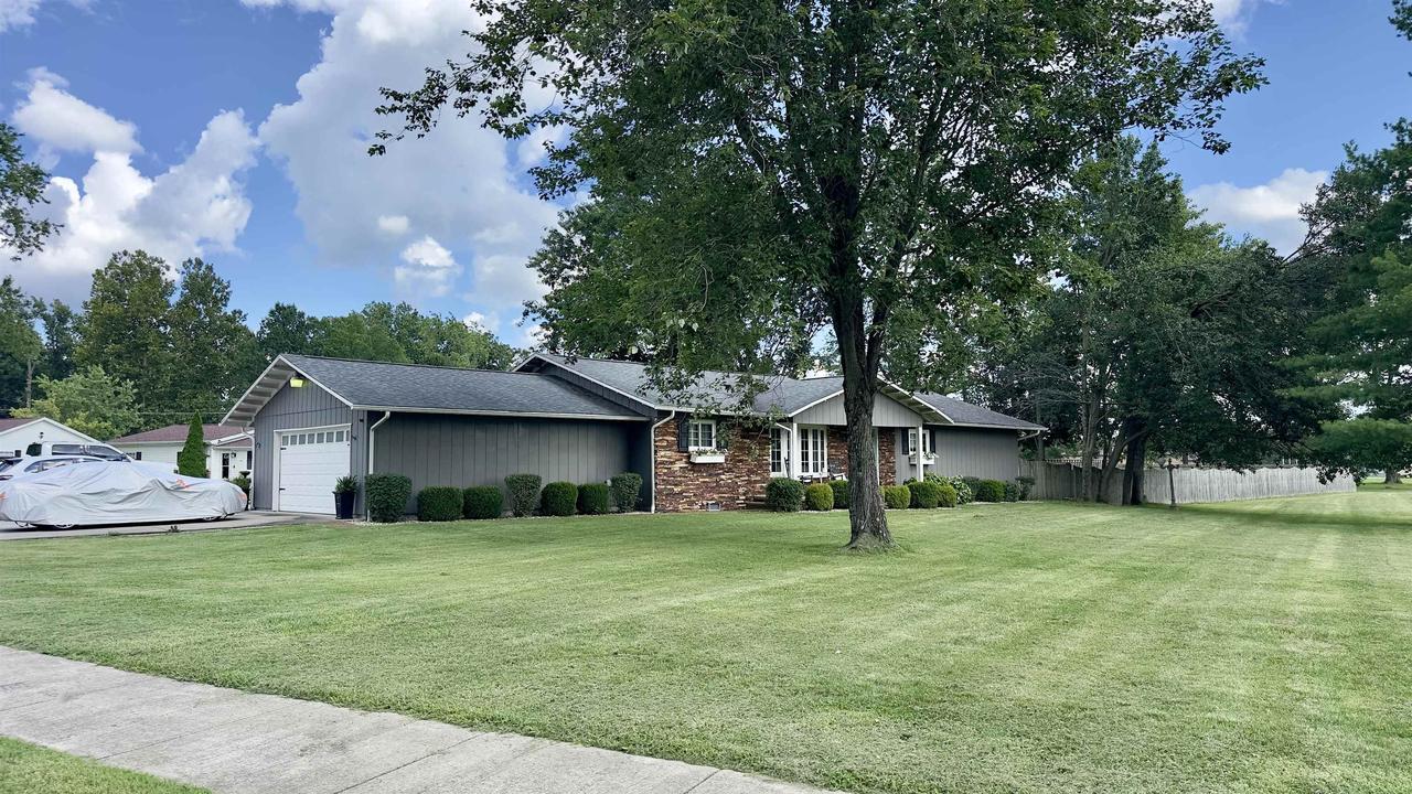 1402 E Cleveland St., West Frankfort, IL 62896