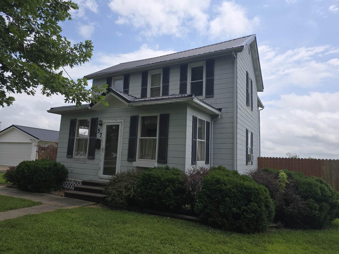 57 W Main St., Carthage, IL 62321