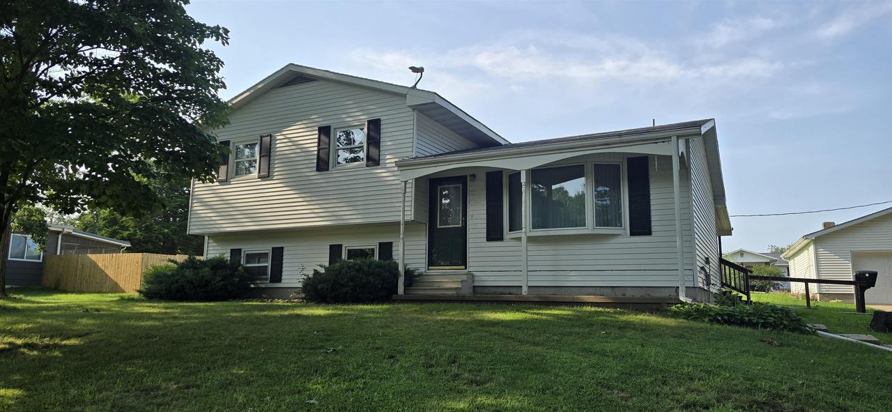 1561 Elm St., Hamilton, IL 62341