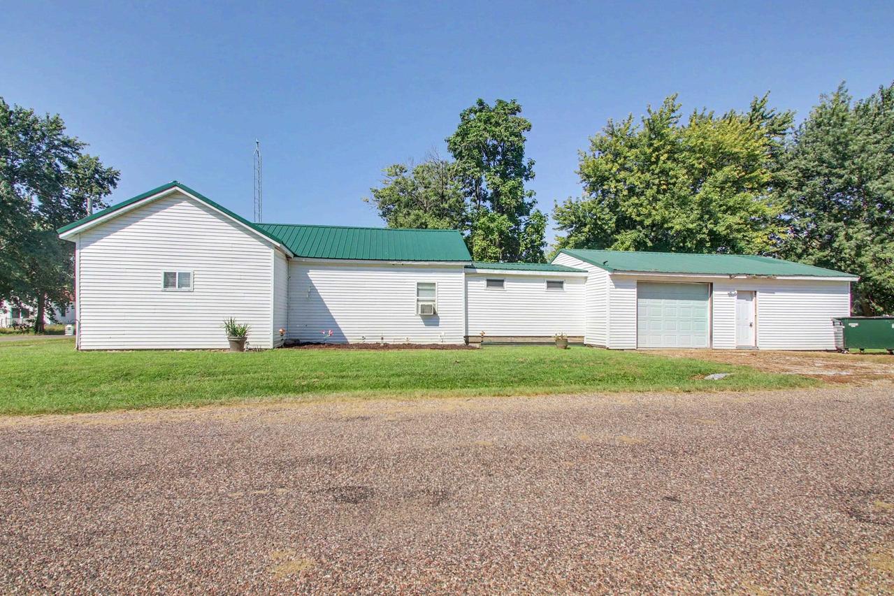 512 E Lafayette St., Clayton, IL 62324