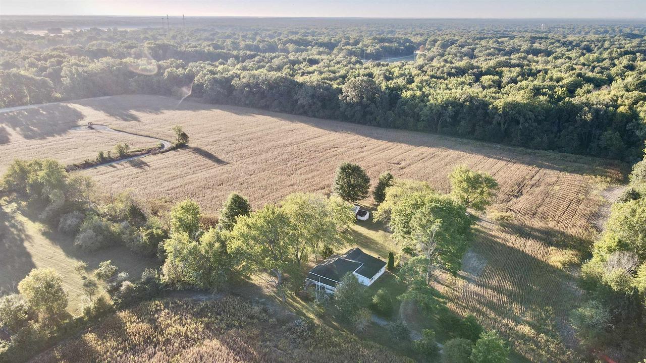 9444 Martin St., Benton, IL 62812