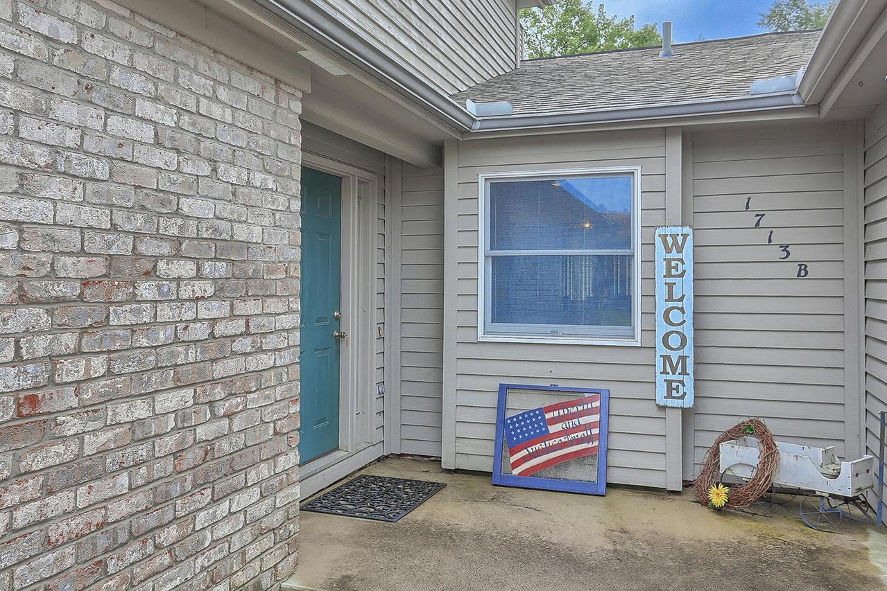 1713 Harbor Point Dr. #B, Champaign, IL 61821