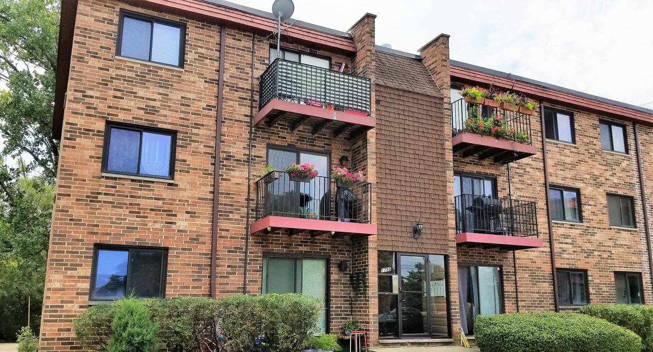 1795 W Algonquin Rd. #2B, Mount Prospect, IL 60056