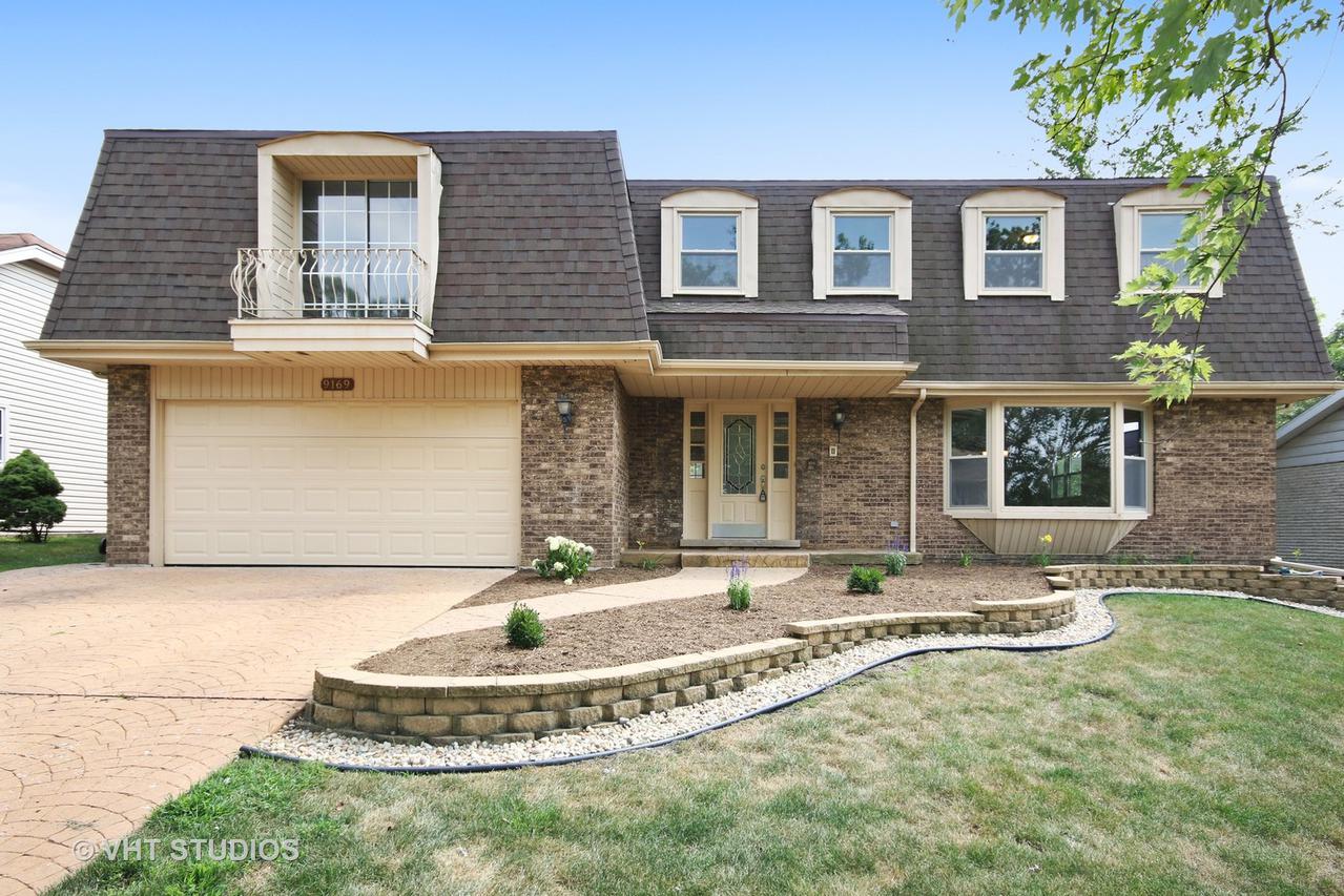 9169 Windsor Dr., Palos Hills, IL 60465