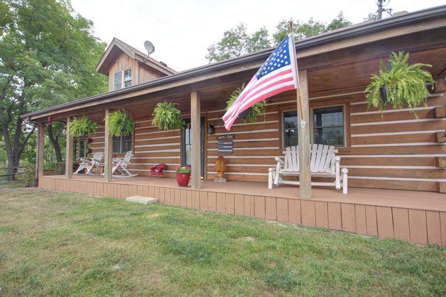 6 Amandas, Oakwood, IL 61858