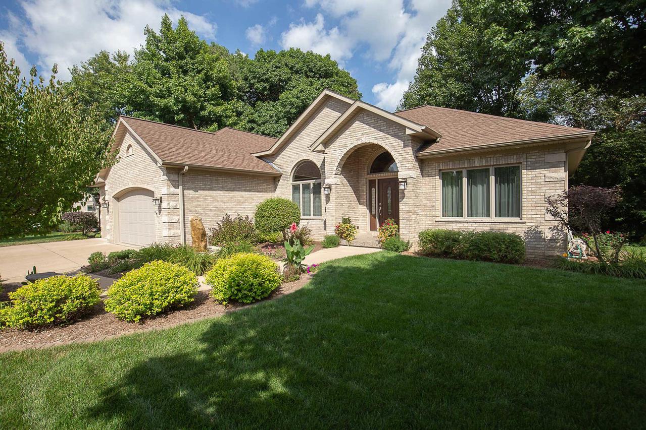 801 E 7th St., Coal Valley, IL 61240