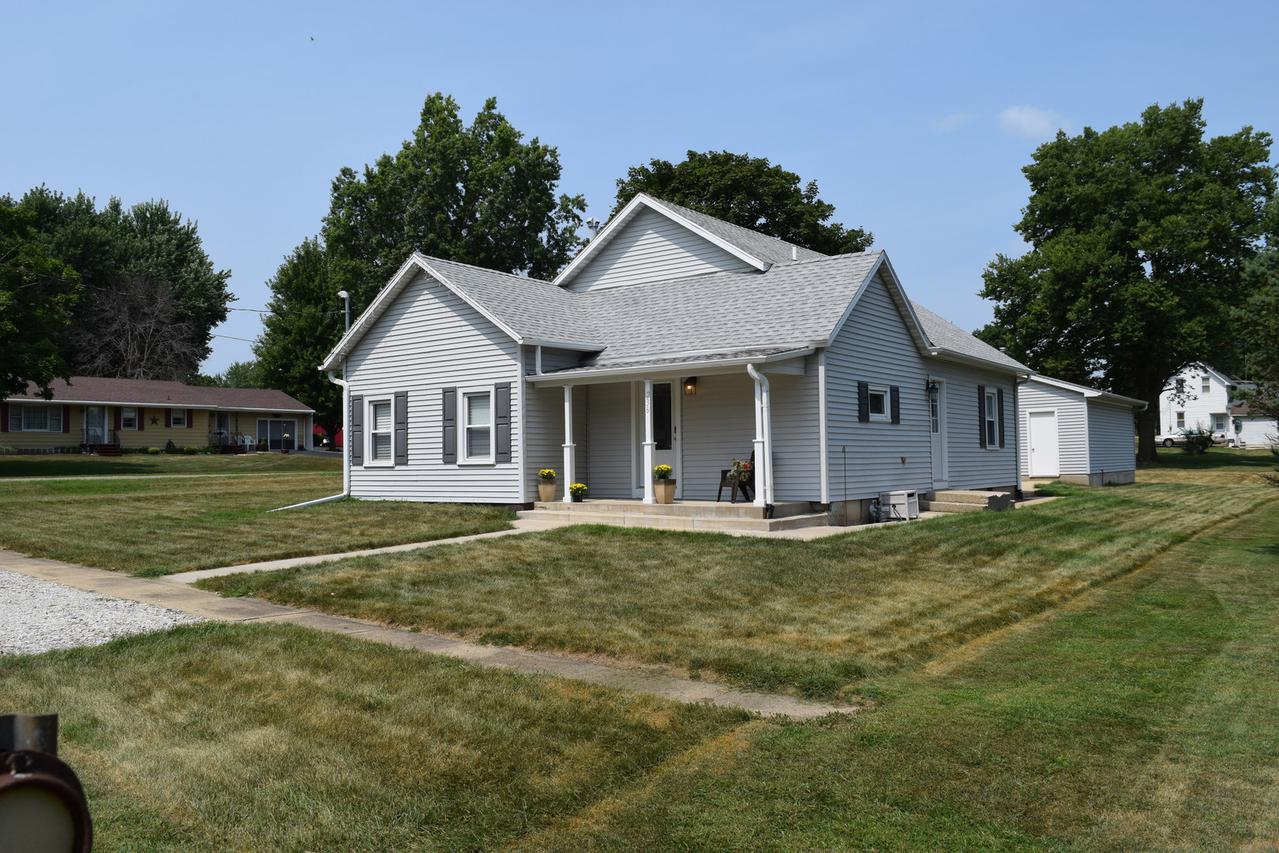 236 W South St., Sheffield, IL 61361
