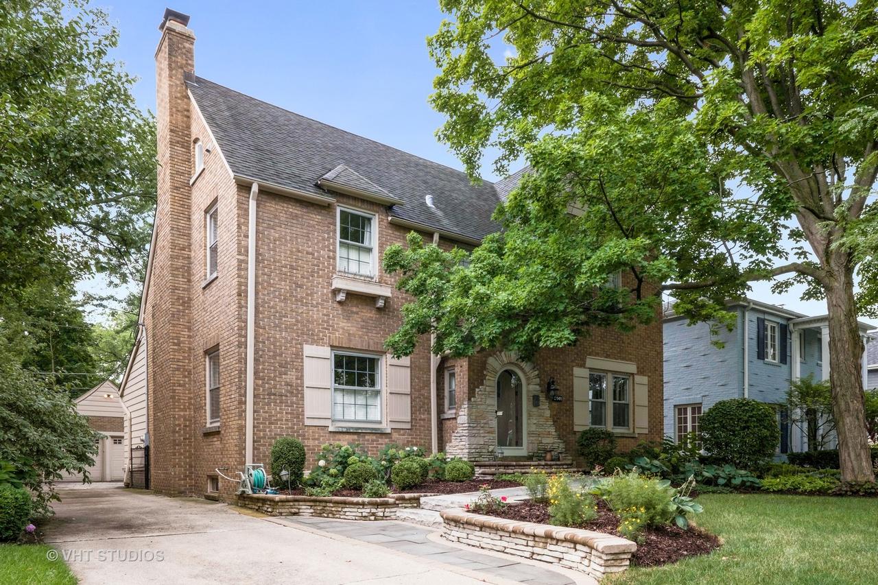 2141 Kenilworth Ave., Wilmette, IL 60091