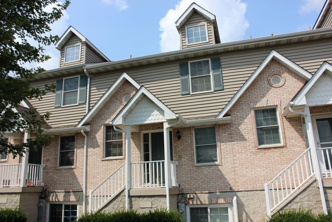 233 W Cortland Center Rd., Cortland, IL 60112