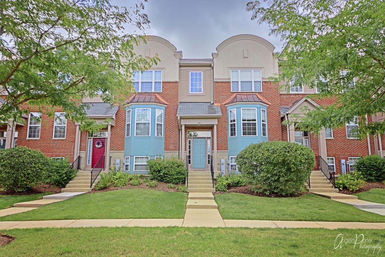 101 Station Park Cir., Grayslake, IL 60030