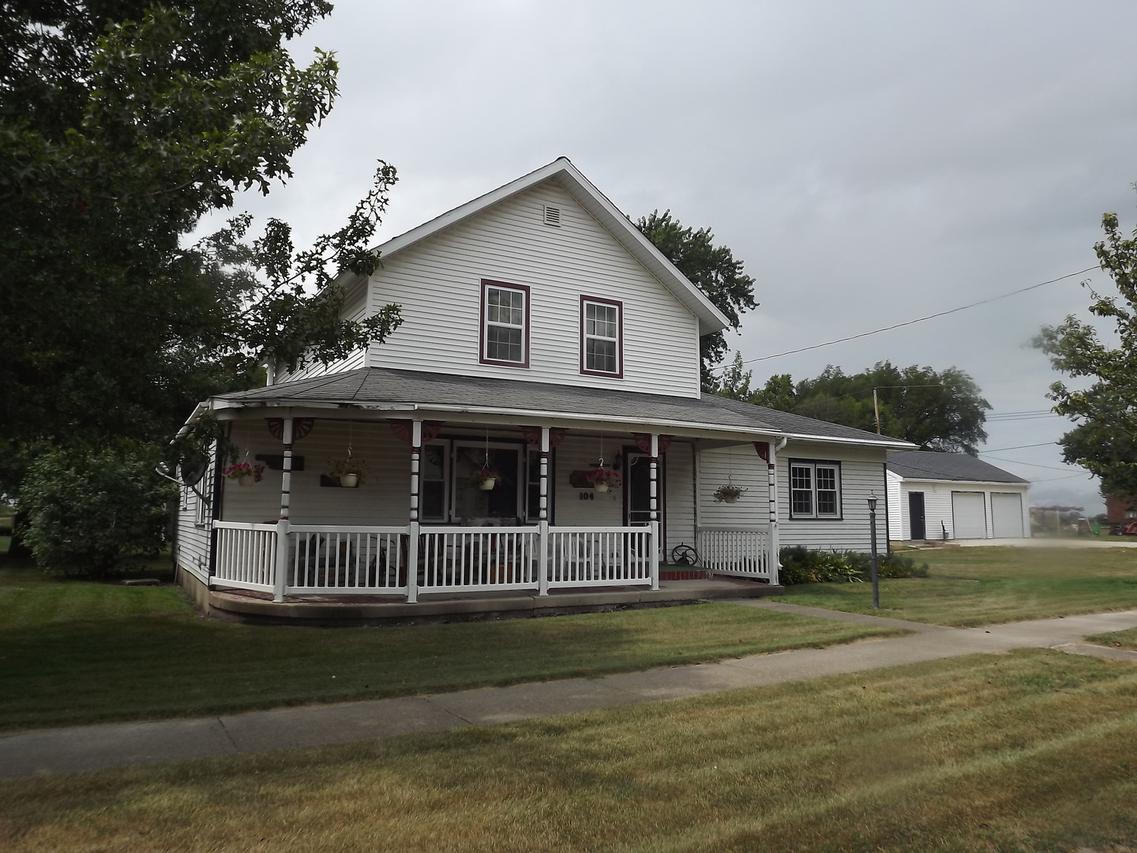 104 N Pine St., Piper City, IL 60959