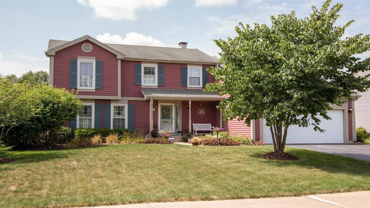 210 Wildwood Dr., North Aurora, IL 60542