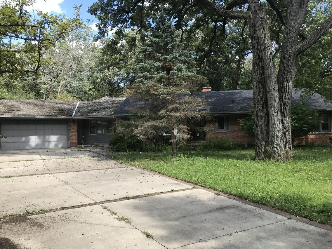281 S Ridge Rd., Lake Forest, IL 60045