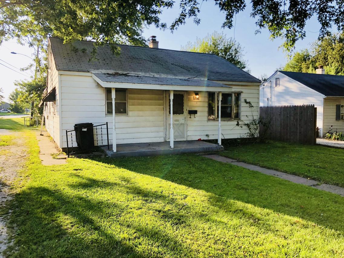 1301 Sunset Dr., Champaign, IL 61820