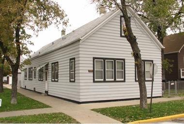 5028 W 32nd St., Cicero, IL 60804