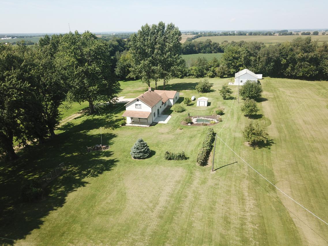 3562 N Tower Rd., Freeport, IL 61032