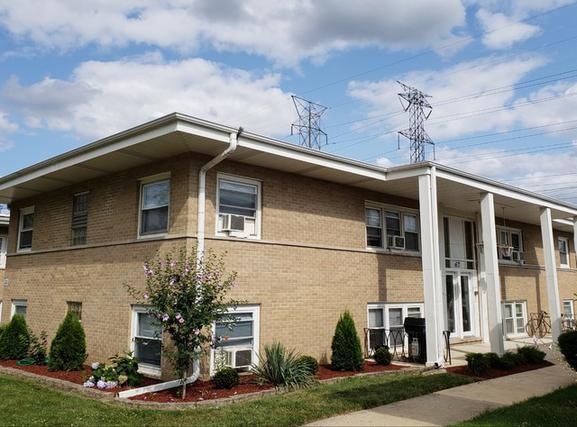 67 E Blecke Ave., Addison, IL 60101