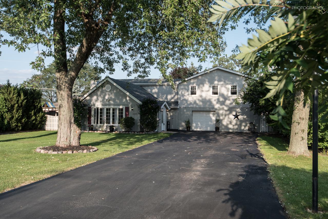 10409 S 83rd Ave., Palos Hills, IL 60465
